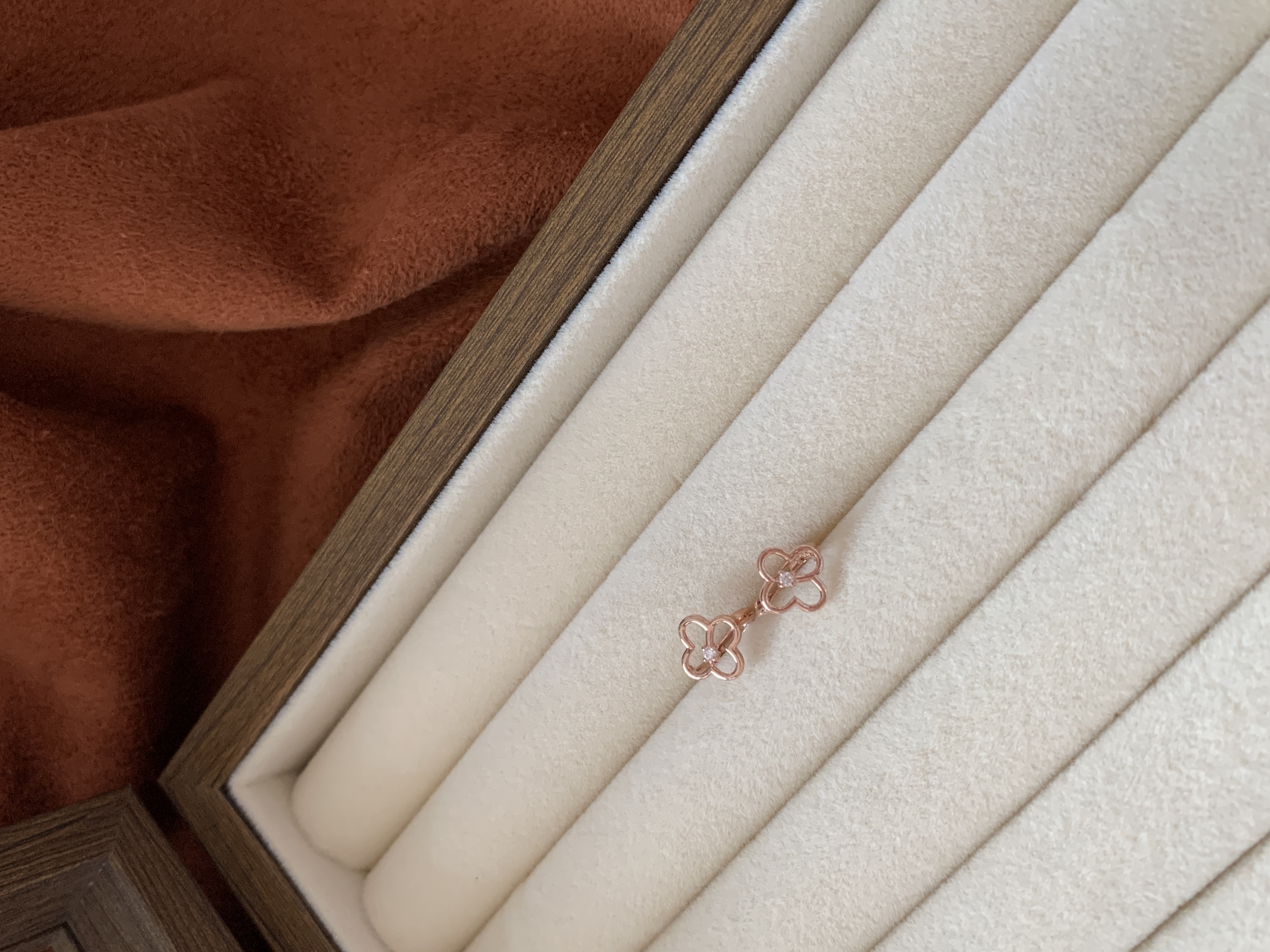 플라워크로바 귀걸이